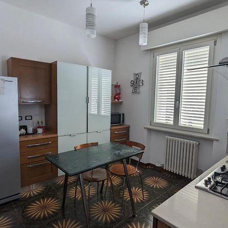 Appartamento Zona Grazie Ancona Exteriör bild