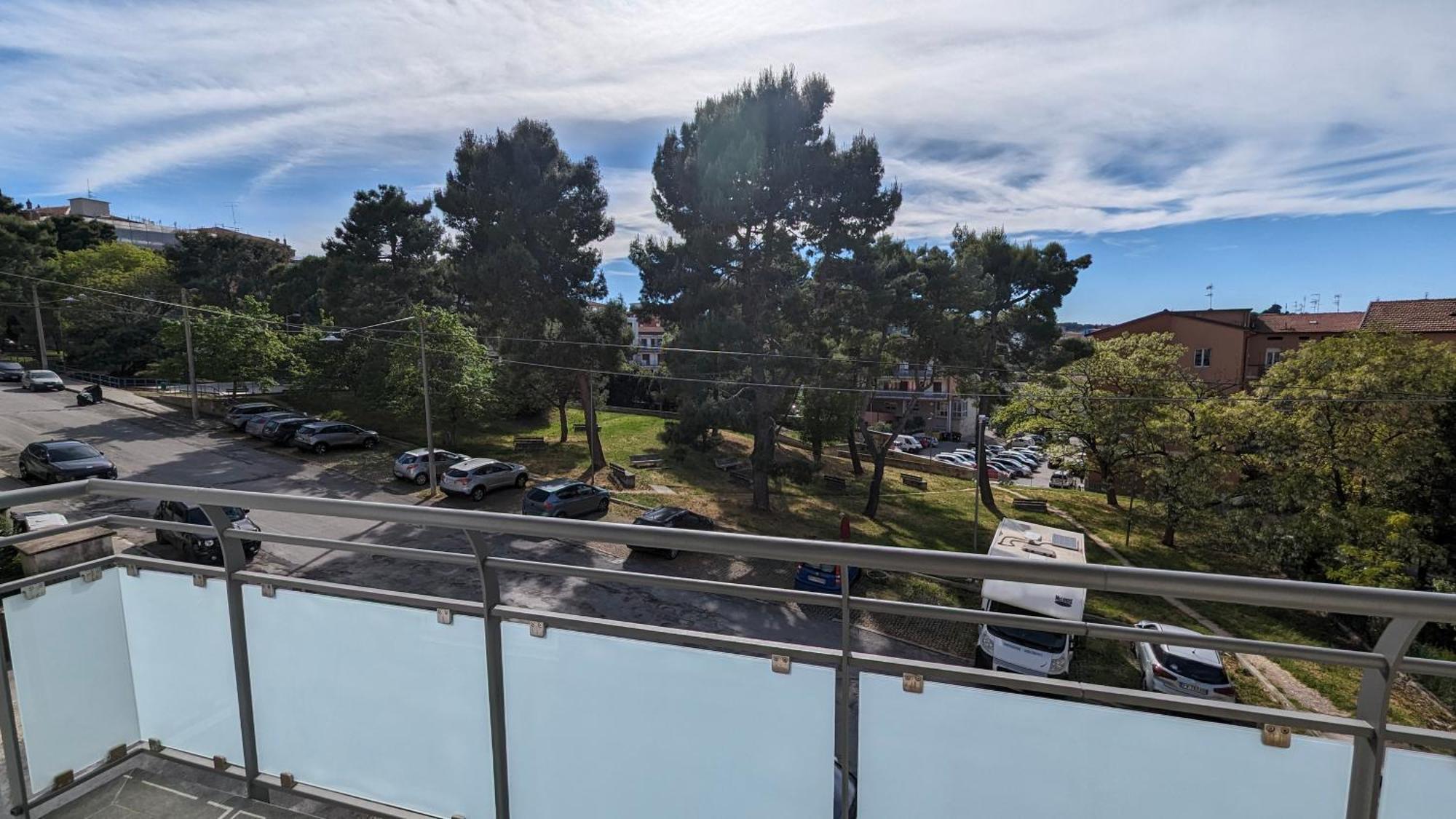 Appartamento Zona Grazie Ancona Exteriör bild